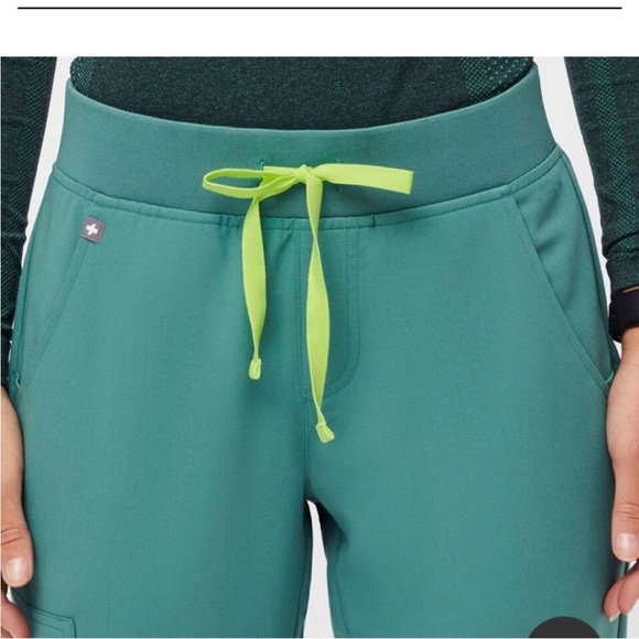 Figs High Waisted Zamora Joggers Scrub Pants - Picture 9 of 10